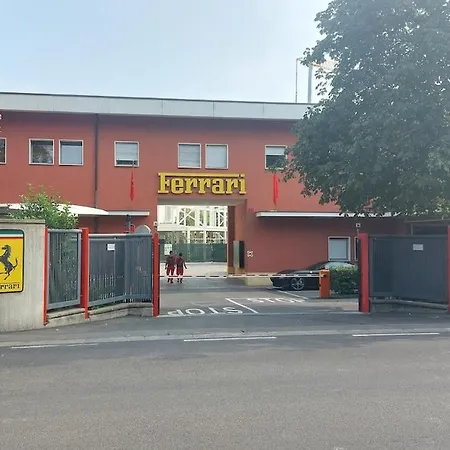 Pit Stop - Bilocale Interra Di Motori, Cibo E Arte