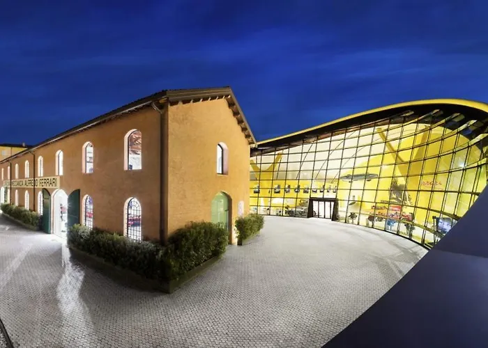 Pit Stop - Bilocale Interra Di Motori, Cibo E Arte 아파트 포르미지네