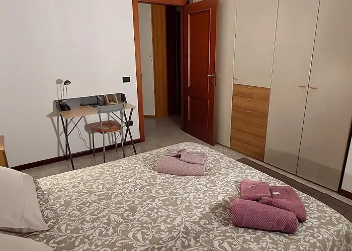 Pit Stop - Bilocale Interra Di Motori, Cibo E Arte 아파트 포르미지네