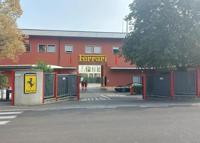 Pit Stop - Bilocale Interra Di Motori, Cibo E Arte